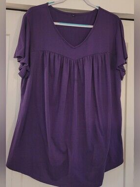 Gathered Front V-neck Top